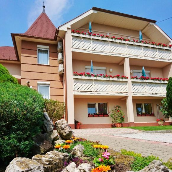 Klára Villa Apartman, Хевиз