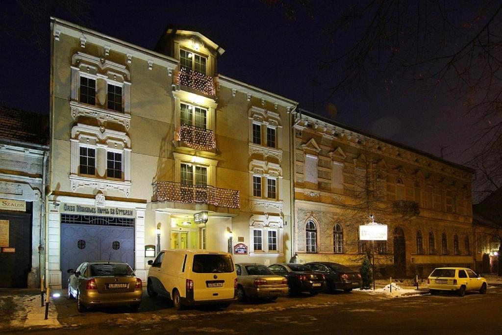 Öreg Miskolcz Hotel, Мишкольц