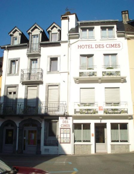 Hôtel des Cimes, Люс-Сен-Совёр