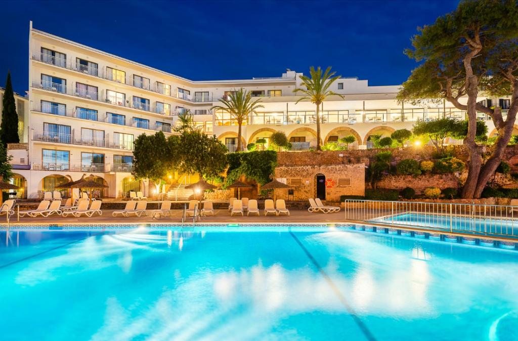 Hotel & Apartamentos Casablanca, Санта-Понса