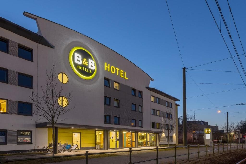 B&B Hotel Augsburg, Аугсбург