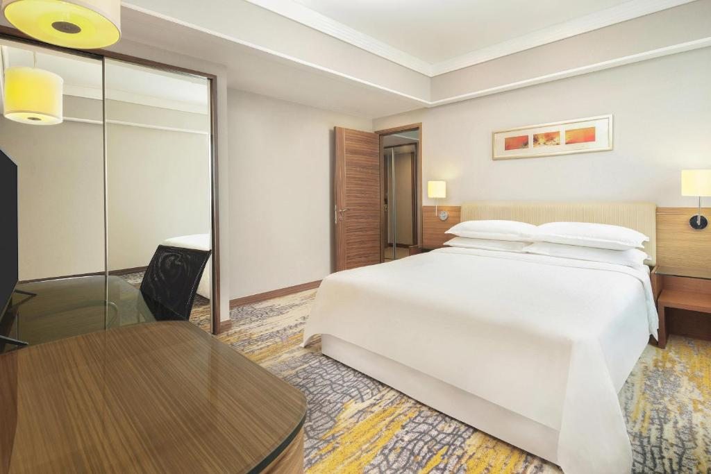 Four Points by Sheraton Shanghai, Pudong, Шанхай