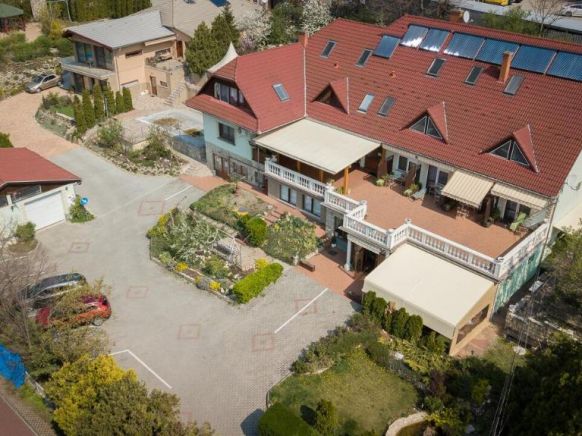 Le Rose Hotel