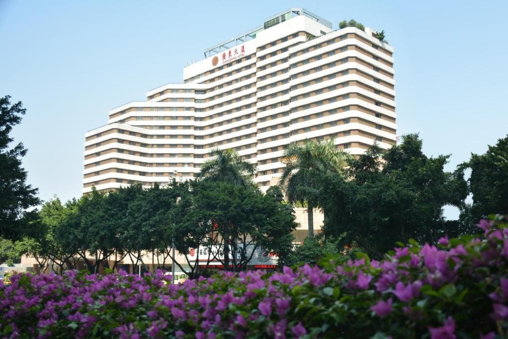 Guangdong Hotel, Гуанчжоу