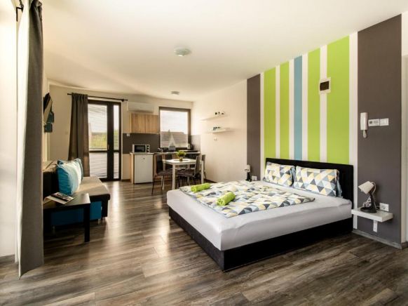 Ease Lux Apartments