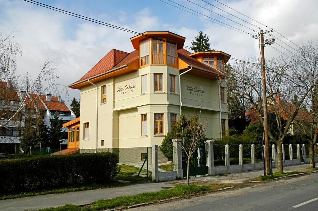 Villa Sakura Panzió, Шопрон