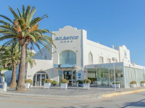 Hotel Atlántico, Захара-де-лос-Атунес