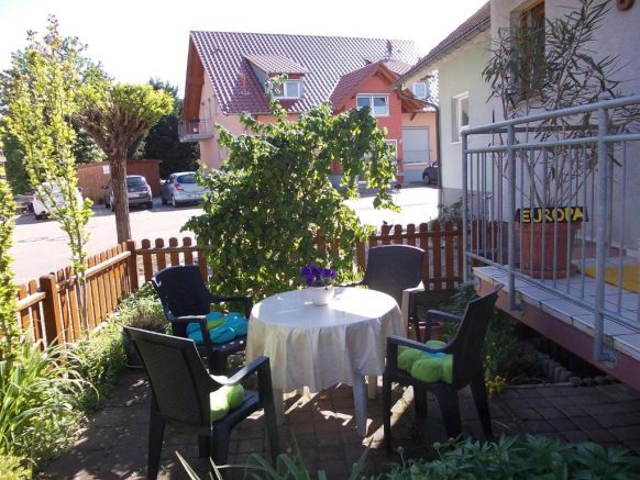 Gästehaus Europa with bathroom, Руст (Фрайбург)