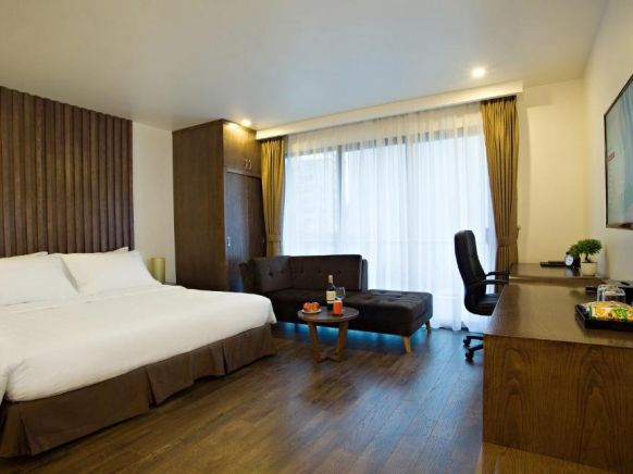 Poonsa Hanoi Hotel, Ханой