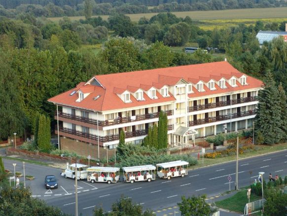 Hotel Forrás Zalakaros, Залакарош