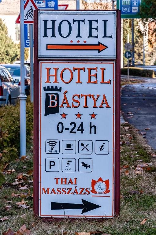 Bástya Hotel, Мако