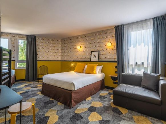 Chanteloup Hôtel, Серри