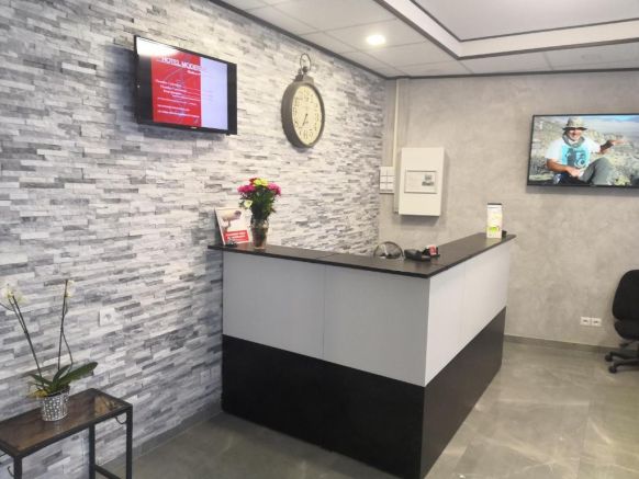 Hôtel Moderne, Париж