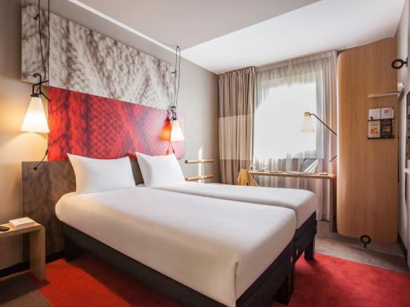 ibis Paris Le Bourget, Париж
