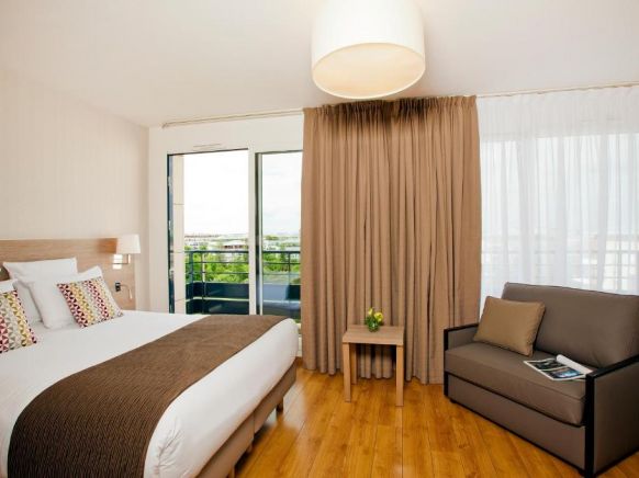 Residhome Bois Colombes Monceau, Париж