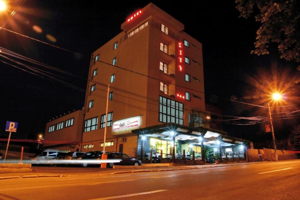 Отель Hotel City, Тулча