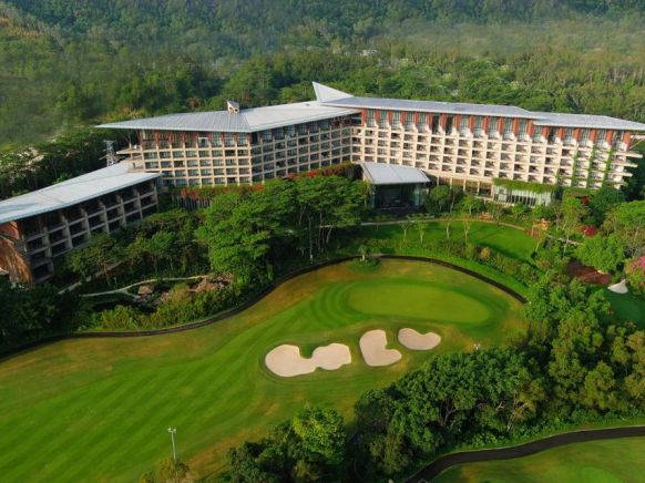 Shenzhen Castle Golf Resort, Лунган