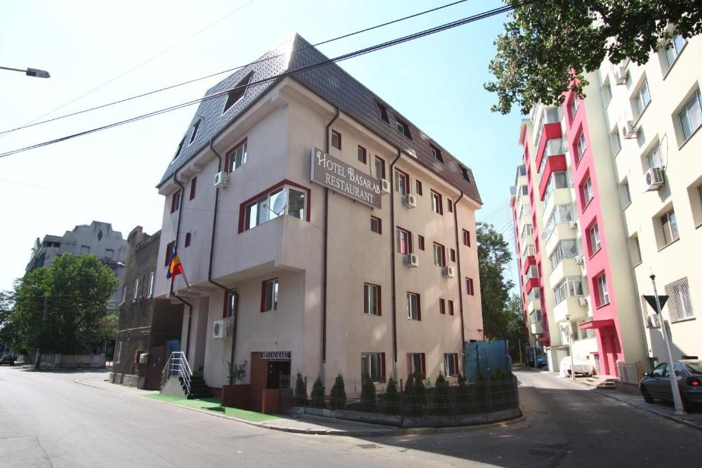 Hotel Basarab, Бухарест