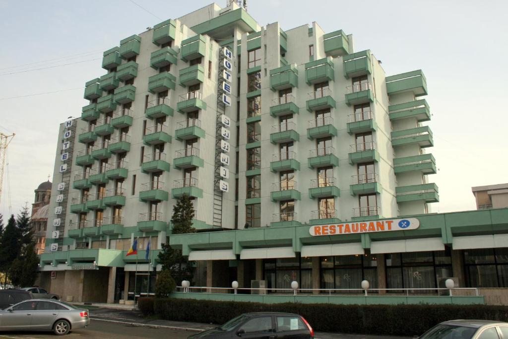 Отель Hotel Sarmis, Дева