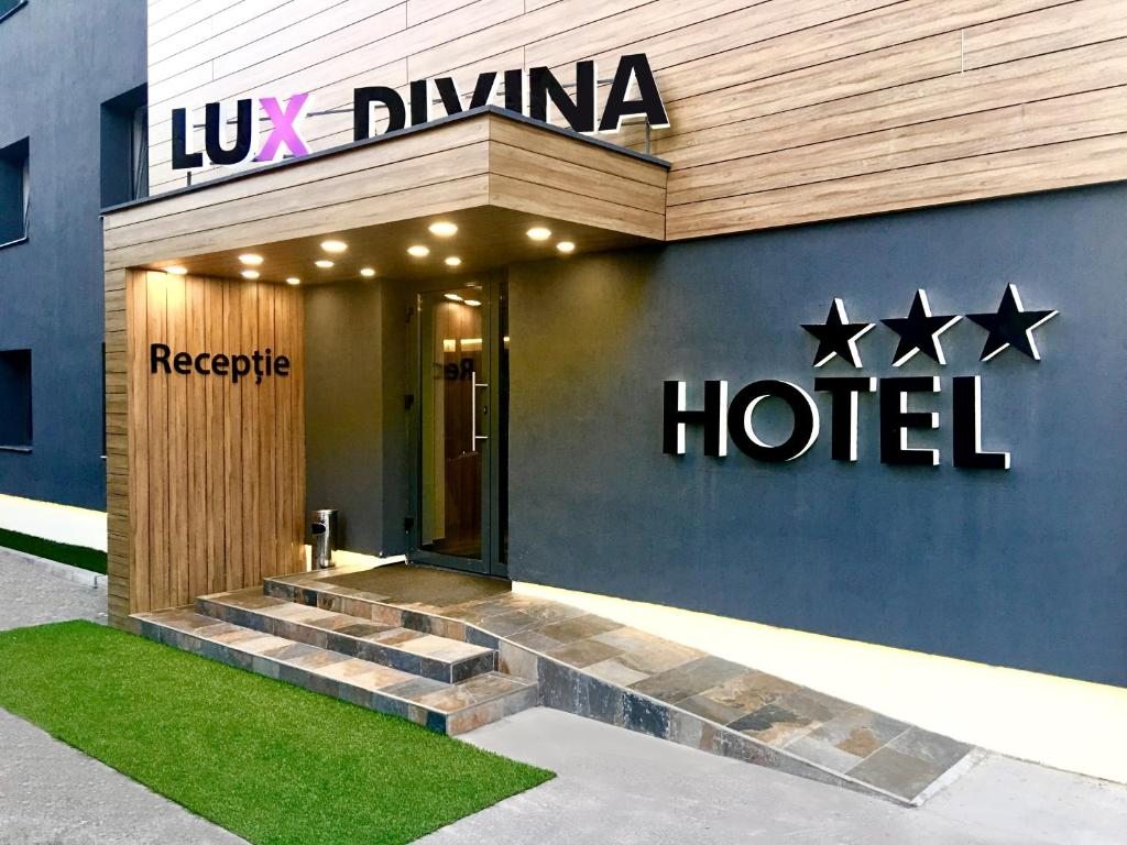 Hotel Lux Divina, Брашов