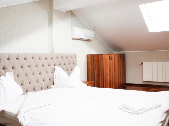 Hotel Papion, Бухарест