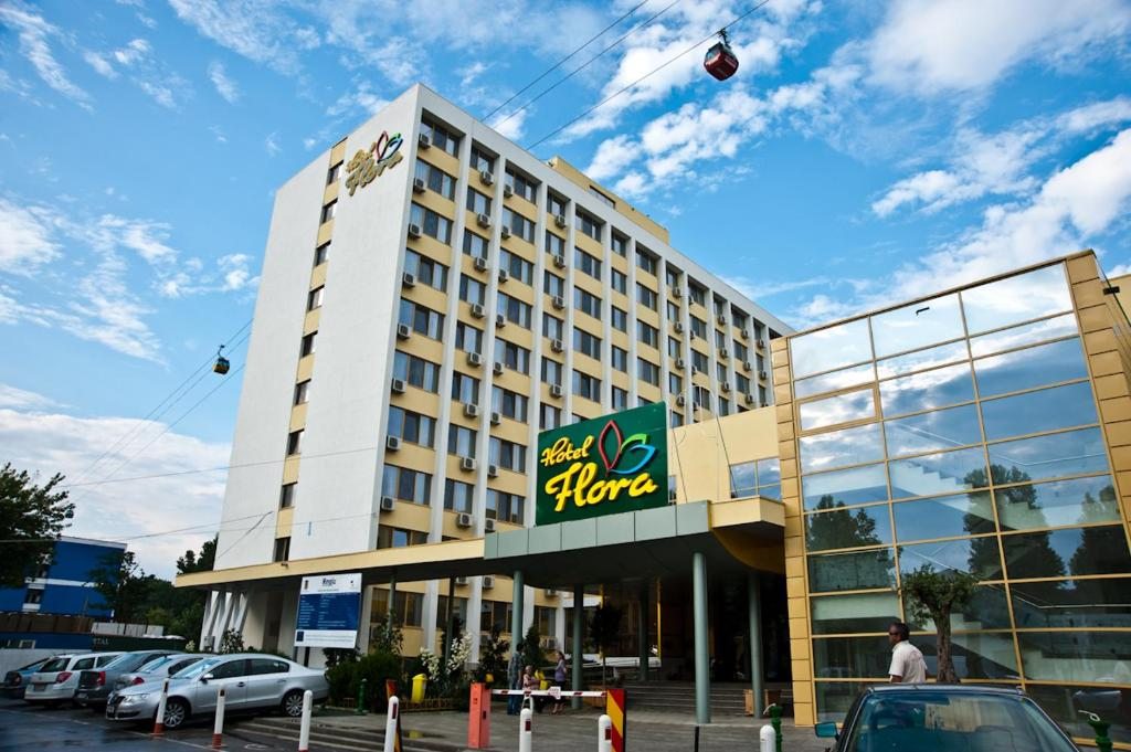 Отель Hotel Flora, Мамая