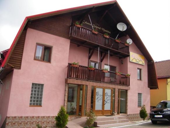 Отель Cabana Bujor de munte, Петрошани