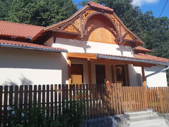 Casa Varga, Совата