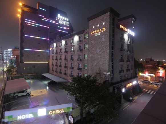 Jeonju Opera 21 Hotel, Чонджу