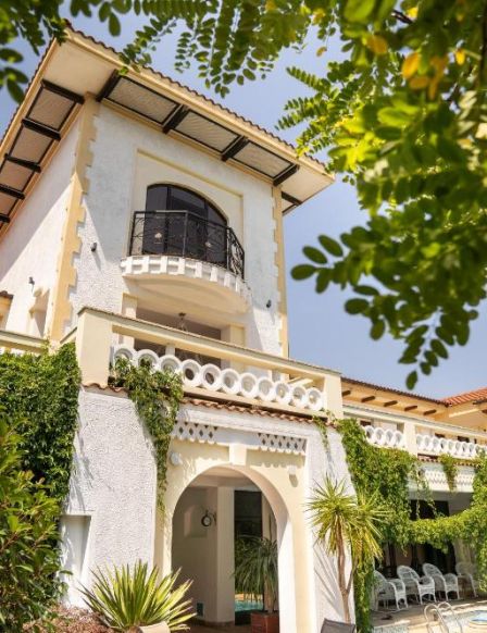 Vila Pontica, Мамая