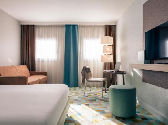 Hôtel Mercure Marne-la-Vallée Bussy St Georges, Серри