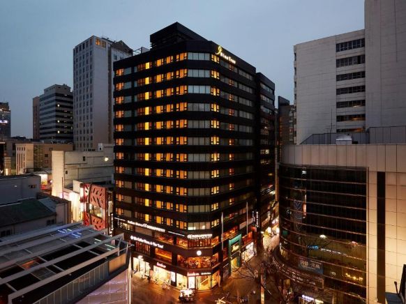 Nine Tree Hotel Myeongdong, Сеул
