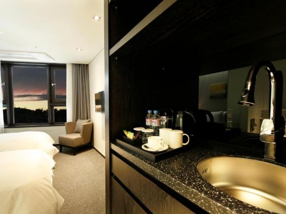 Ramada Encore Seoul Magok