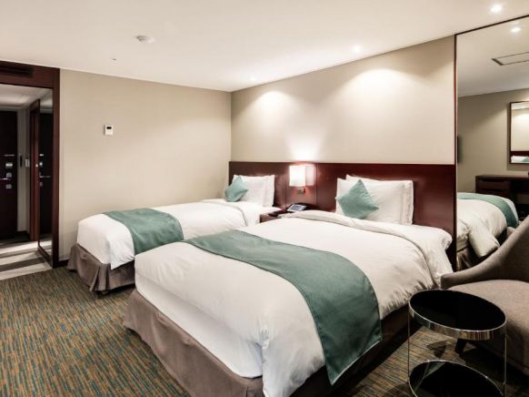 Sunshine Hotel