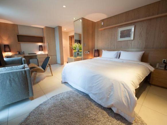 Rian Hotel