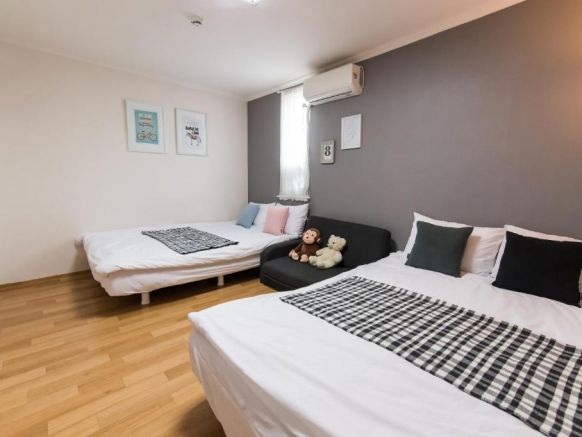 Mono House Budget Hongdae