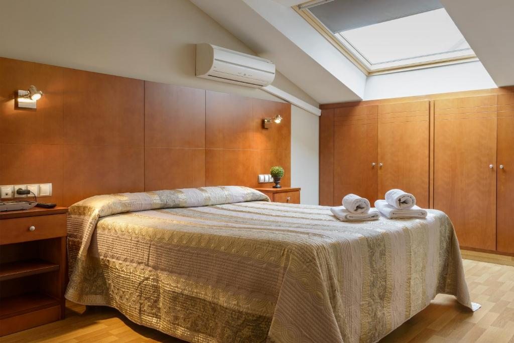 Hotel El Acebo, Памплона