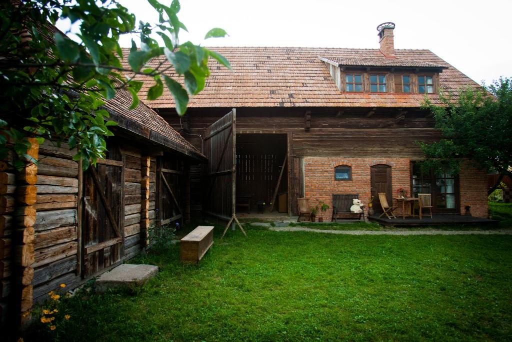 Barn guesthouse / Csűr vendégház, Меркуря-Чук