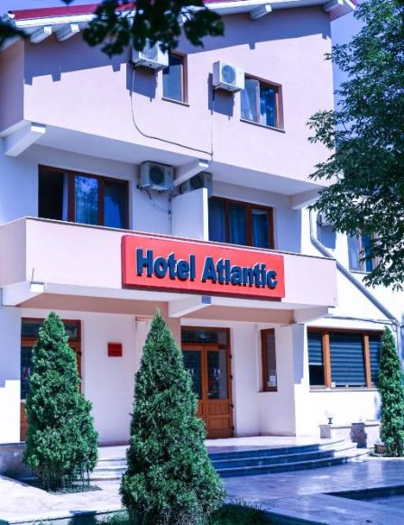 Hotel Atlantic, Слэник-Молдова
