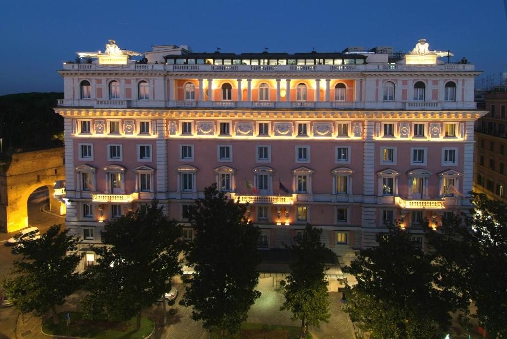 Rome Marriott Grand Hotel Flora, Рим