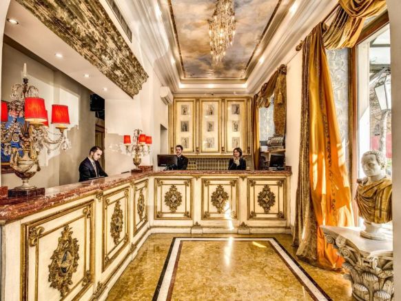 Hotel Romanico Palace, Рим
