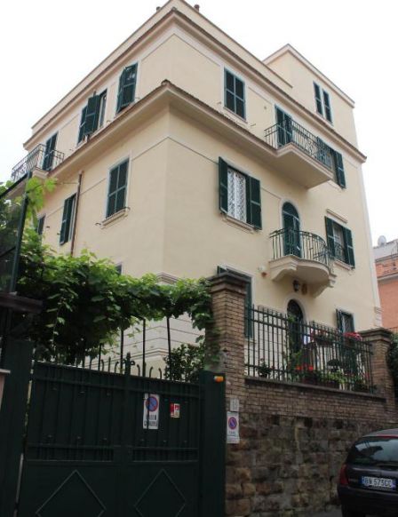 Casa per Ferie Rosaz, Рим