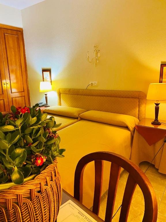 Hostal León, Толедо