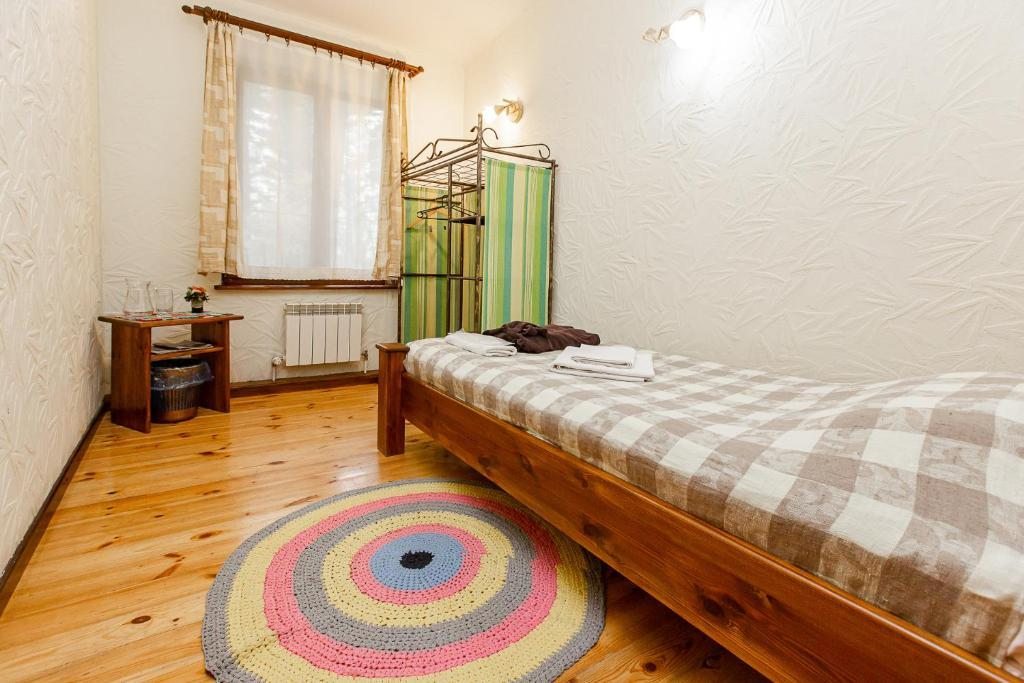 Одноместный (Одноместный номер с общим душем и туалетом) отеля Бивак, Борисов