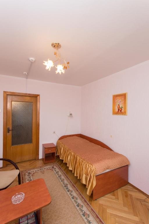 Двухместный (Стандартный номер с 2 односпальными кроватями и диваном) отеля Агат, Минск