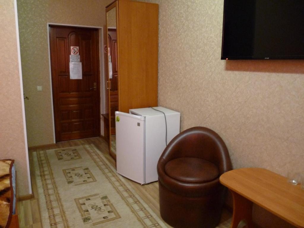 Двухместный (Двухместный номер с 2 отдельными кроватями) отеля Тутси, Новороссийск