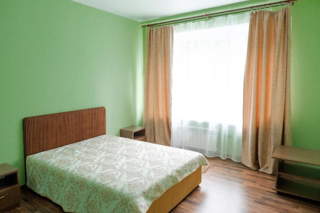 Двухместный (Двухместный номер с 1 кроватью и собственной ванной комнатой) гостиницы Елань, Череповец