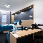 Студио (Семейный номер с кроватью KingSize и диваном), Отель Бонотель