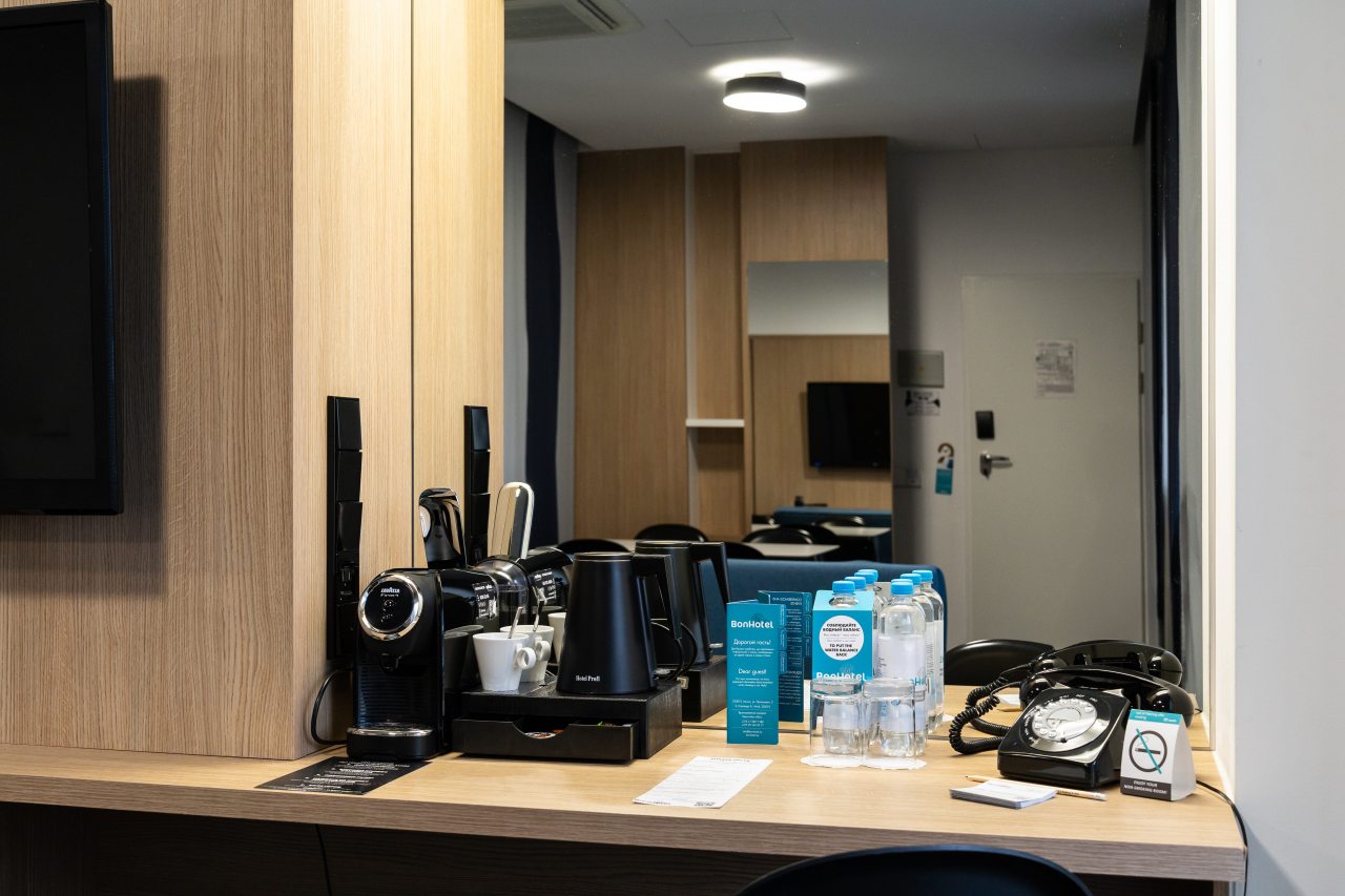 Студио (Улучшенная Студио с балконом), Отель Бонотель