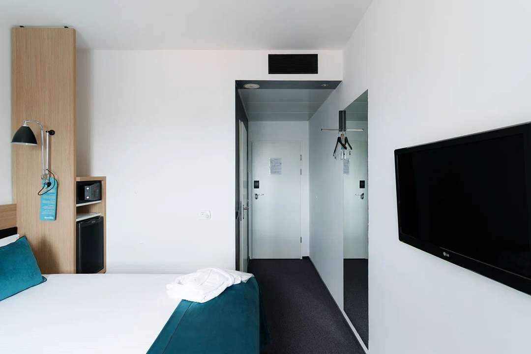 Двухместный (Улучшенный номер с кроватью размера «queen-size»), Отель Бонотель